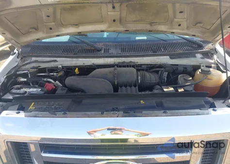 2010 Ford E-350 Super Duty Xl/Xlt из США, поврежденный, VIN 1FBSS3BL8ADA77449